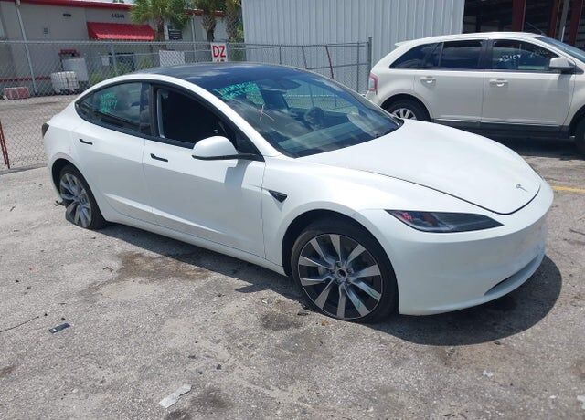 2025 TESLA Model 3