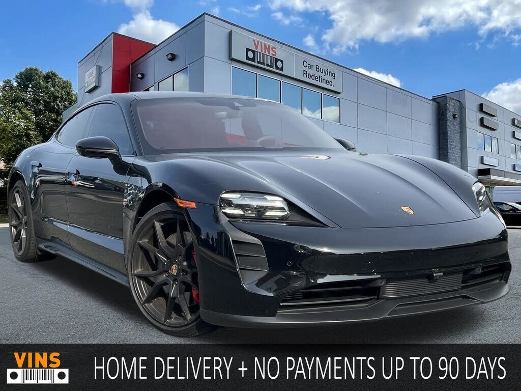 2023 PORSCHE Taycan