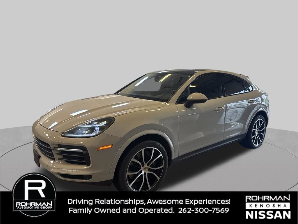2022 PORSCHE Cayenne
