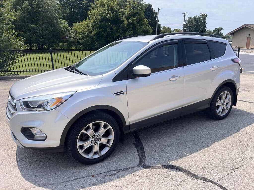 2017 FORD Escape