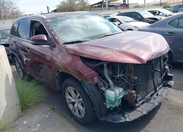 2014 TOYOTA Highlander