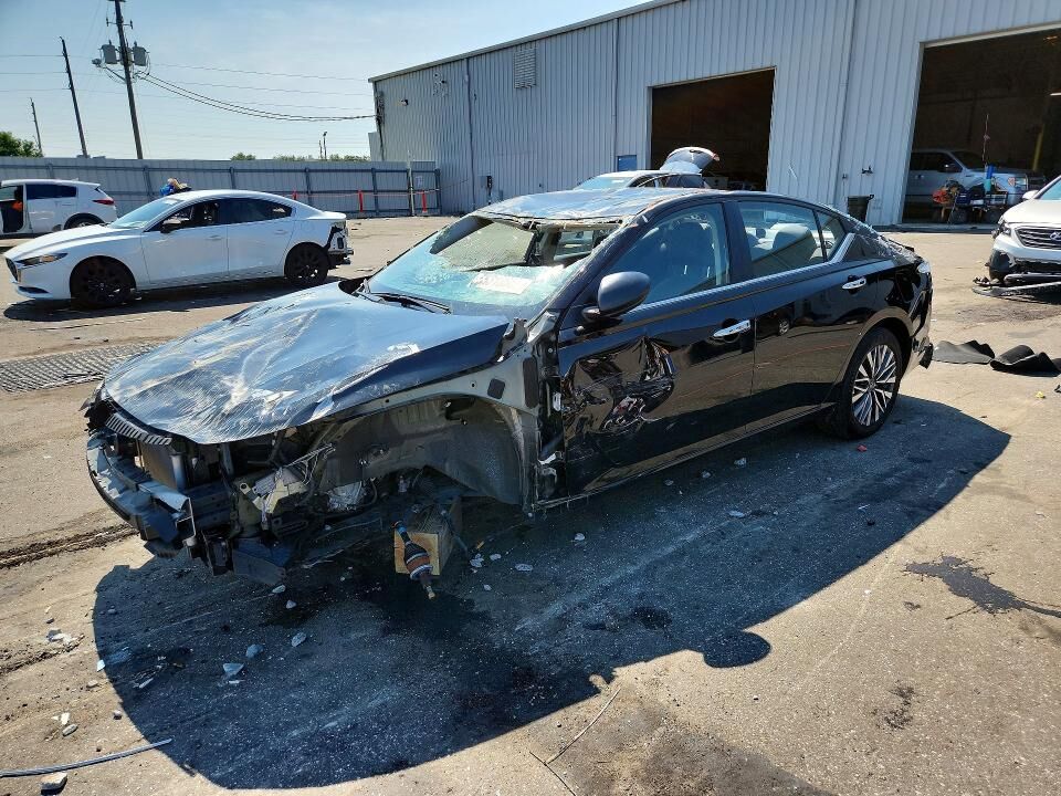 2025 NISSAN Altima