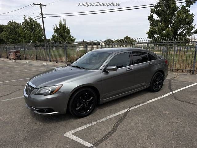 2013 CHRYSLER 200