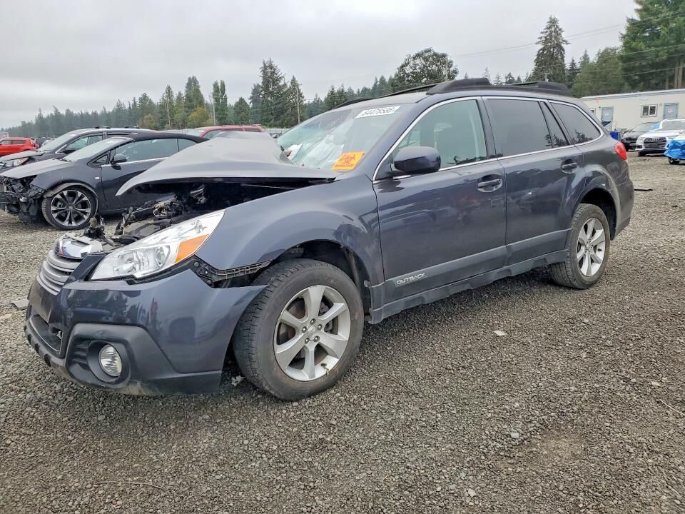 2013 SUBARU Outback