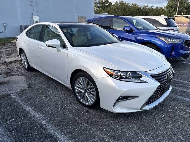 2016 LEXUS ES