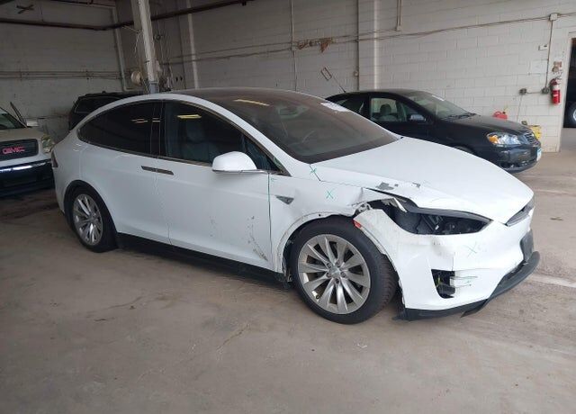2016 TESLA Model X