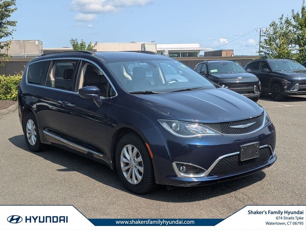 2017 CHRYSLER Pacifica