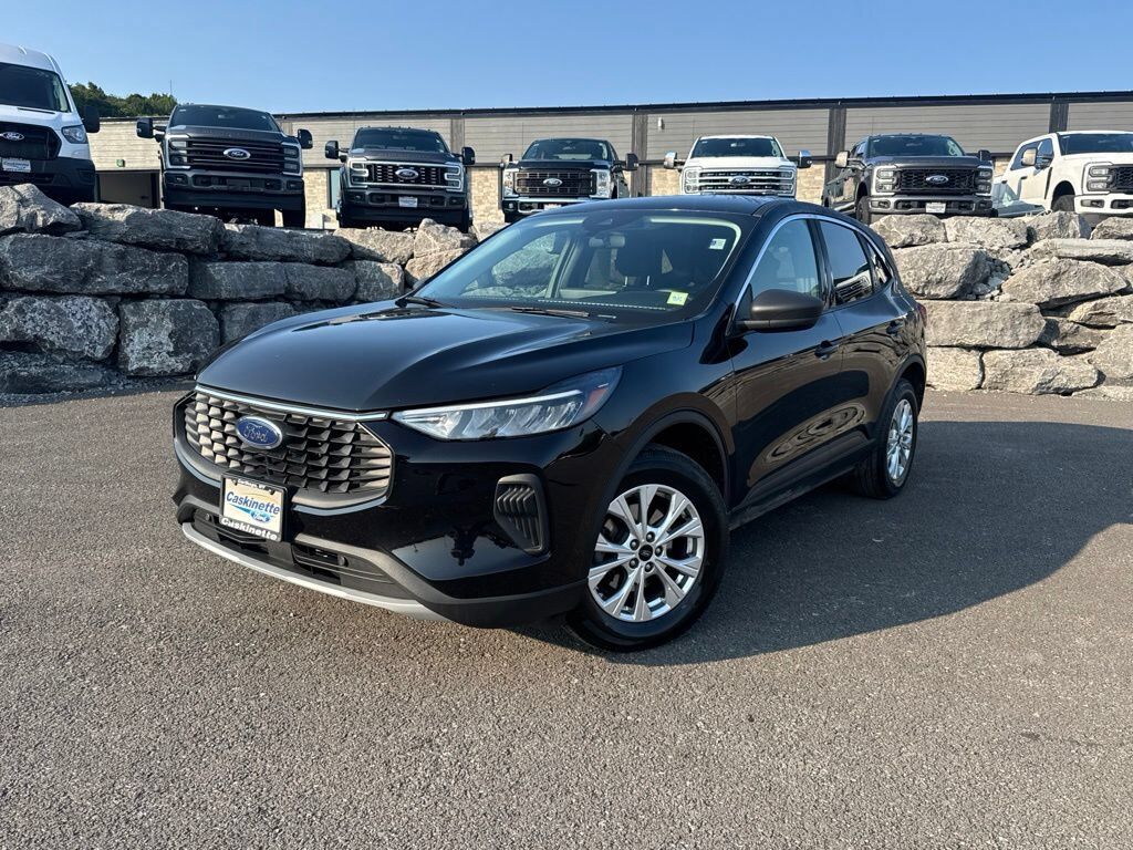 2023 FORD Escape