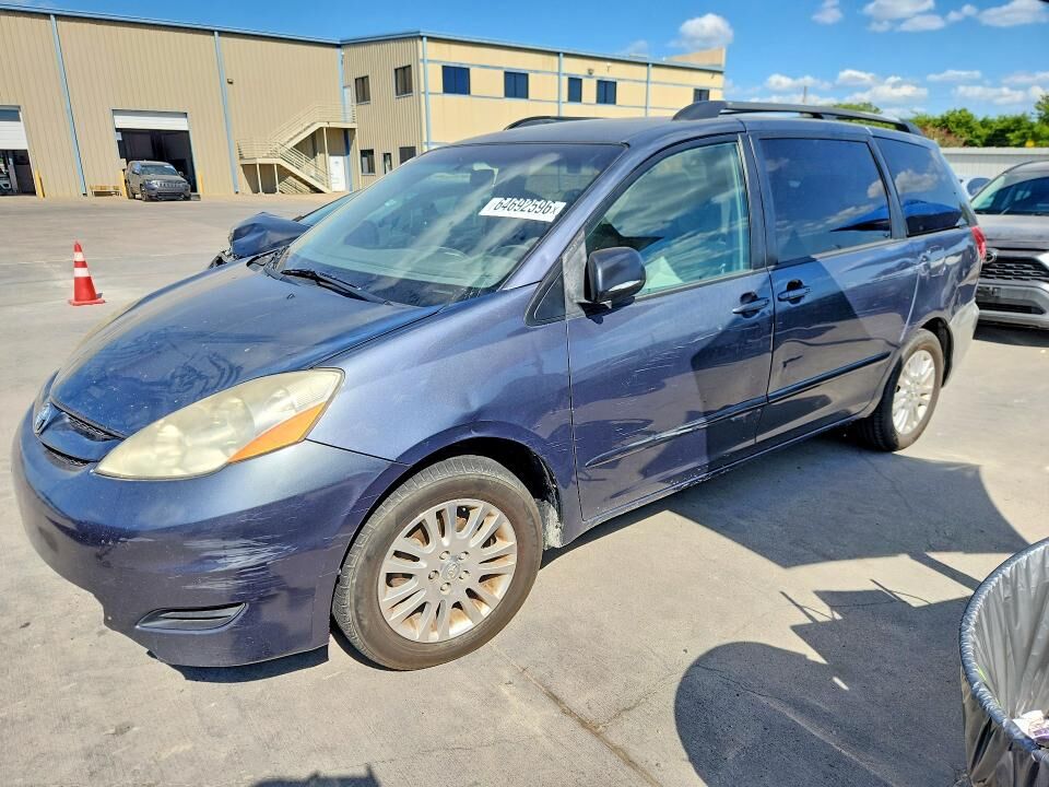 2009 TOYOTA Sienna