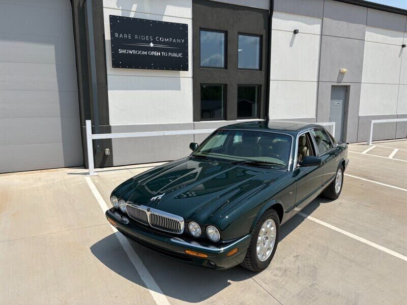 2002 JAGUAR XJ8