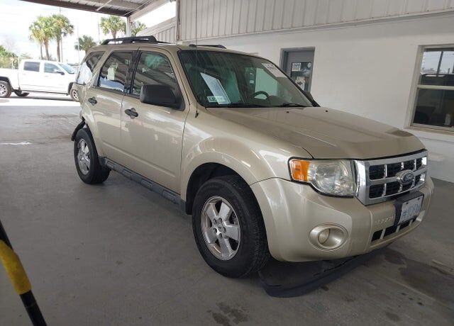 2011 FORD Escape