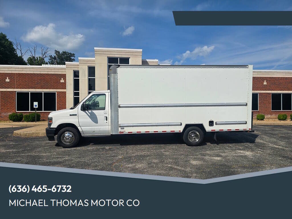 2022 FORD E-350