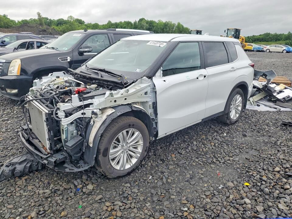2024 MITSUBISHI Outlander