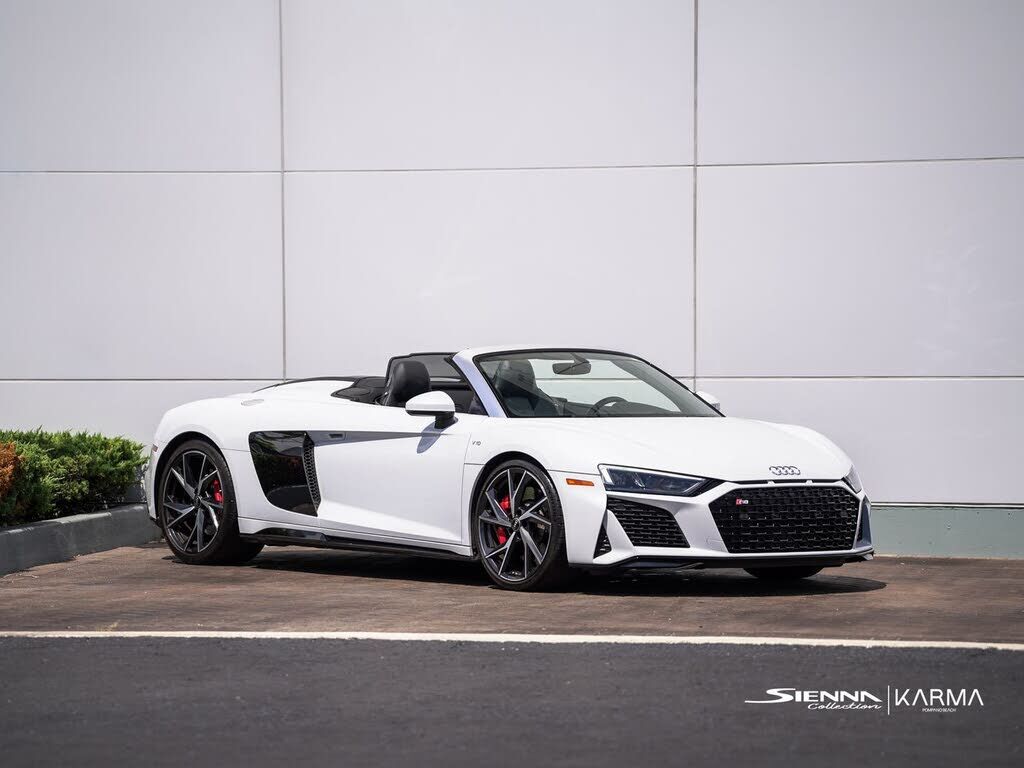 2023 AUDI R8