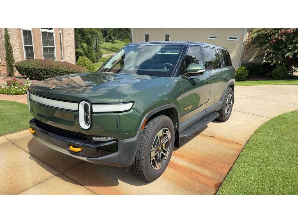 2023 RIVIAN R1S