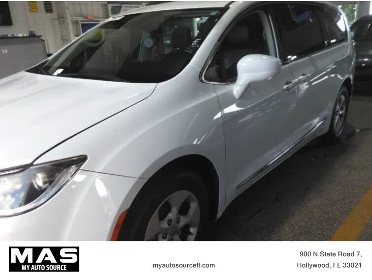 2017 CHRYSLER Pacifica