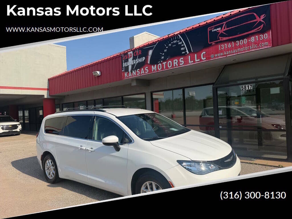 2021 CHRYSLER Voyager