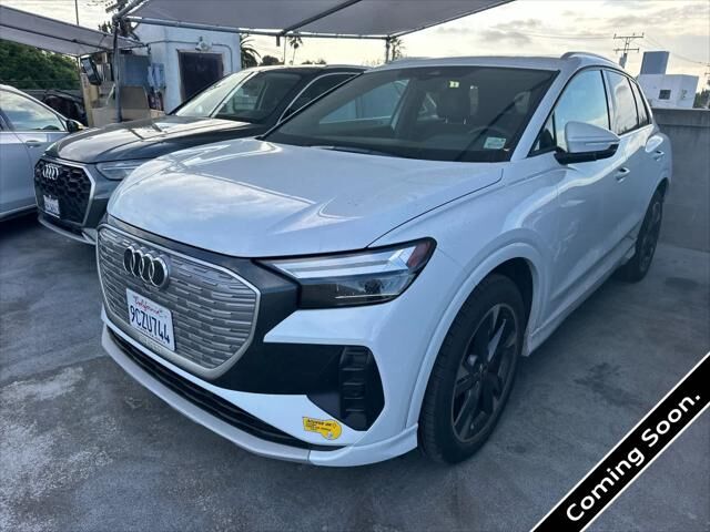 2022 AUDI Q4