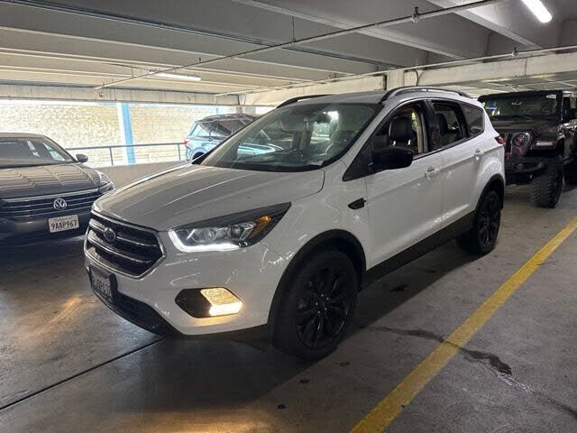 2019 FORD Escape
