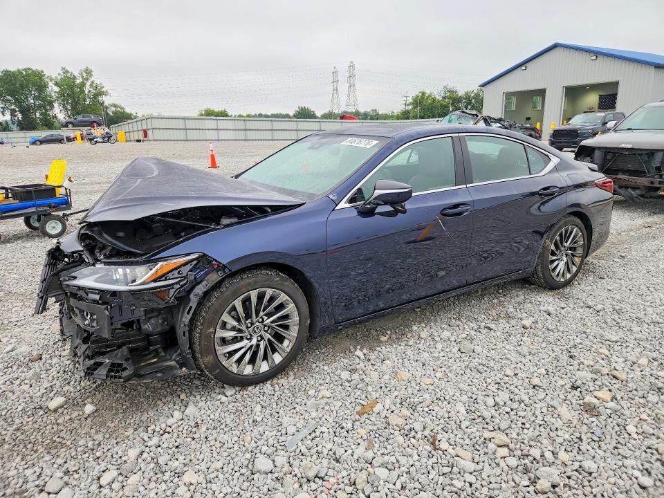 2025 LEXUS ES