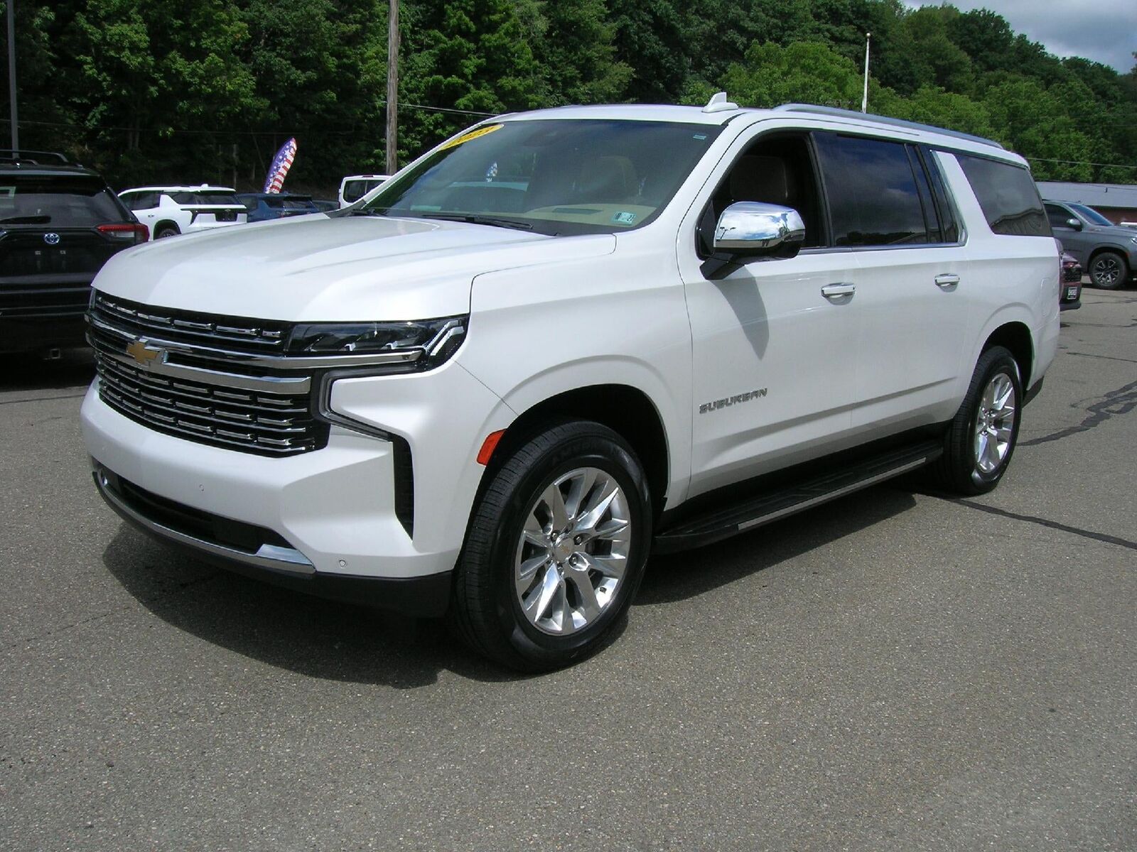 2023 CHEVROLET Suburban