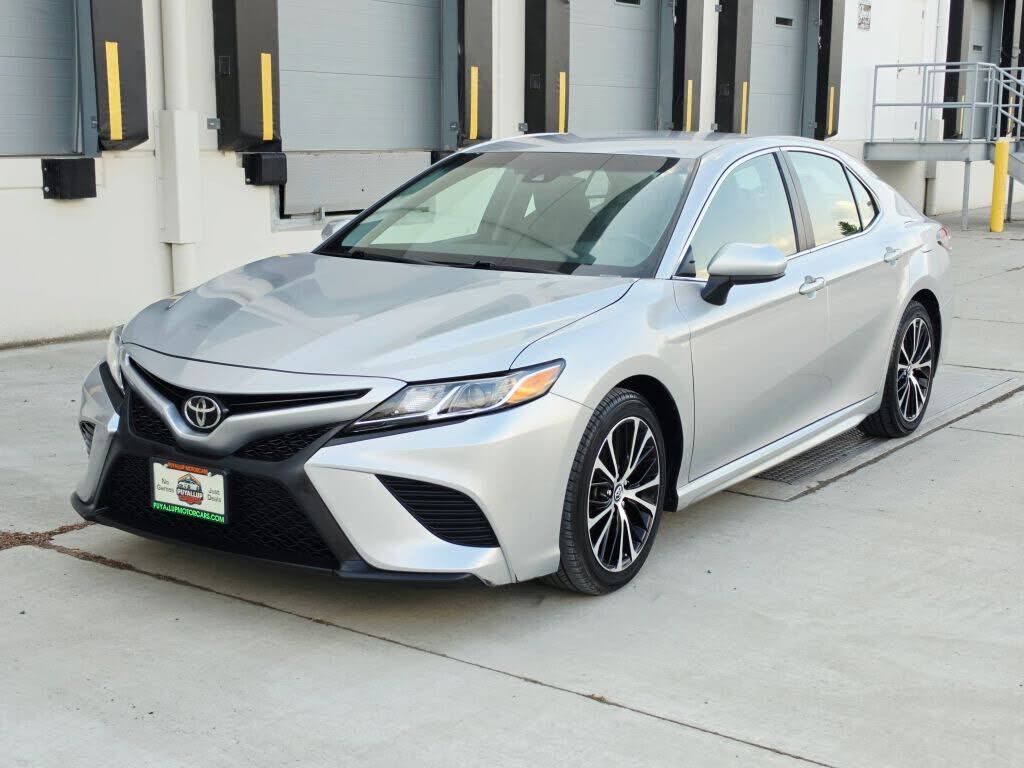 2018 TOYOTA Camry
