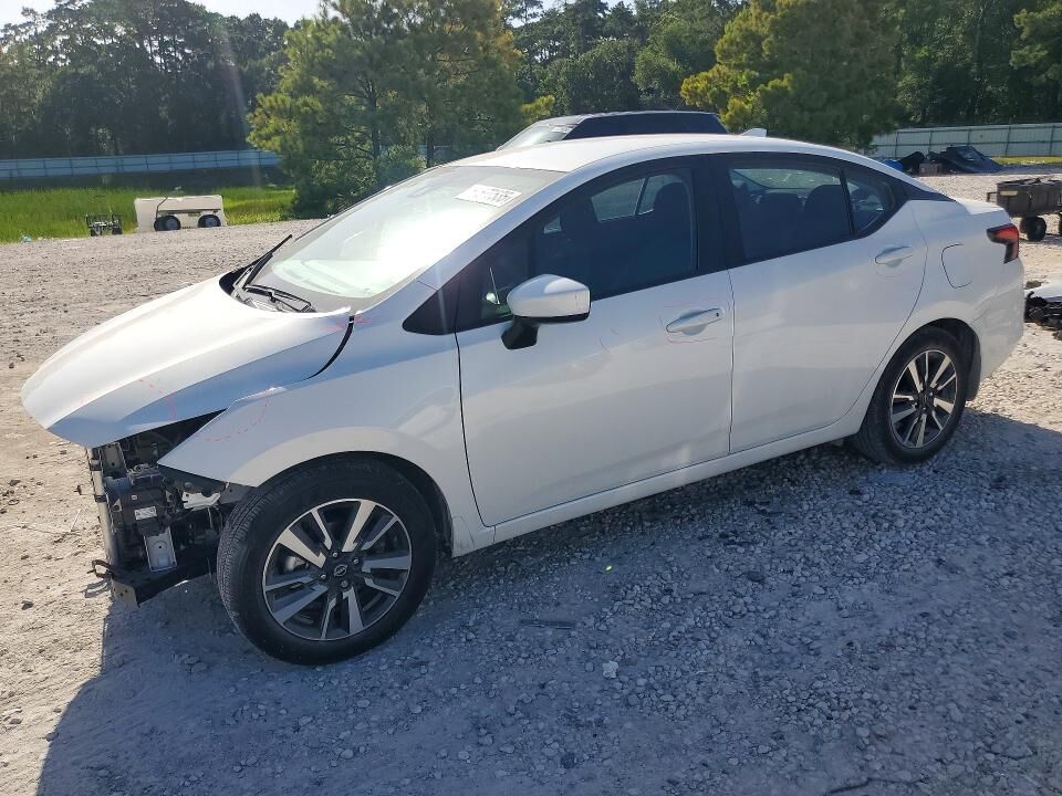 2024 NISSAN Versa