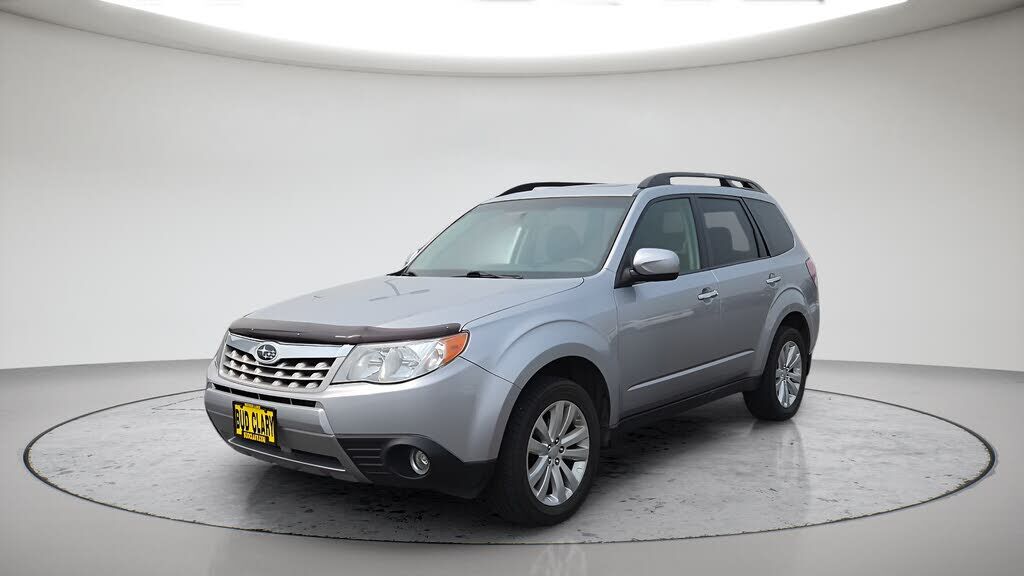 2013 SUBARU Forester