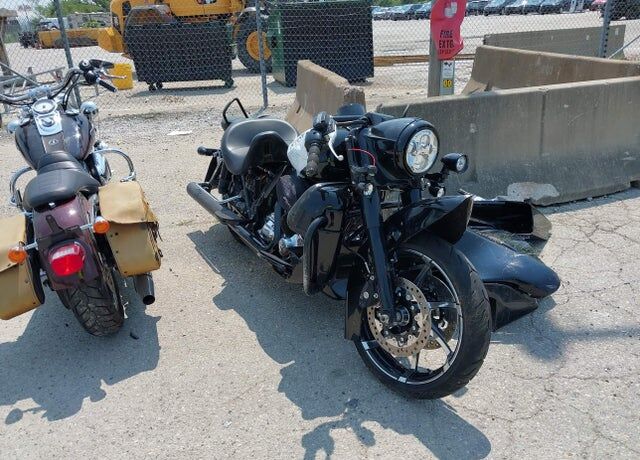 2009 HARLEY DAVIDSON Road King
