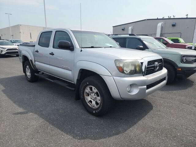 2011 TOYOTA Tacoma