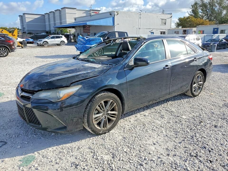 2016 TOYOTA Camry
