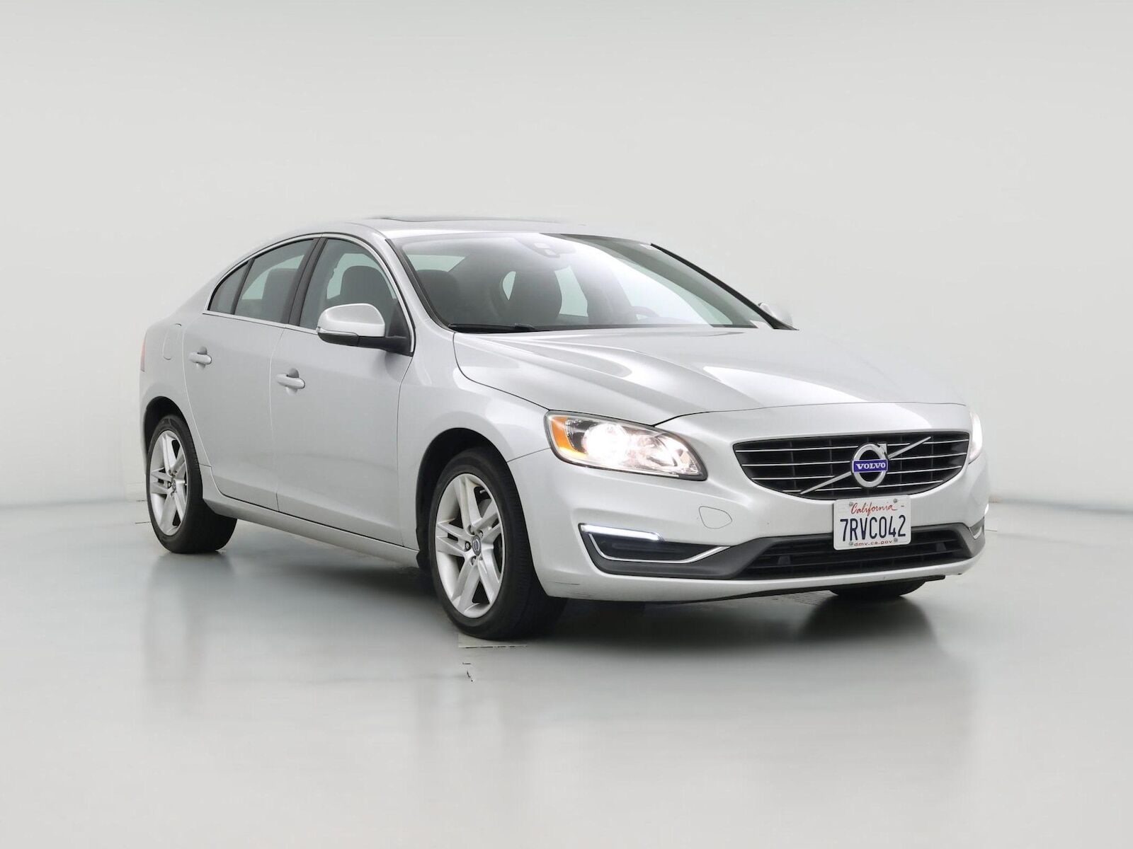2015 VOLVO S60