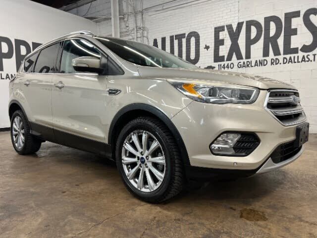 2017 FORD Escape