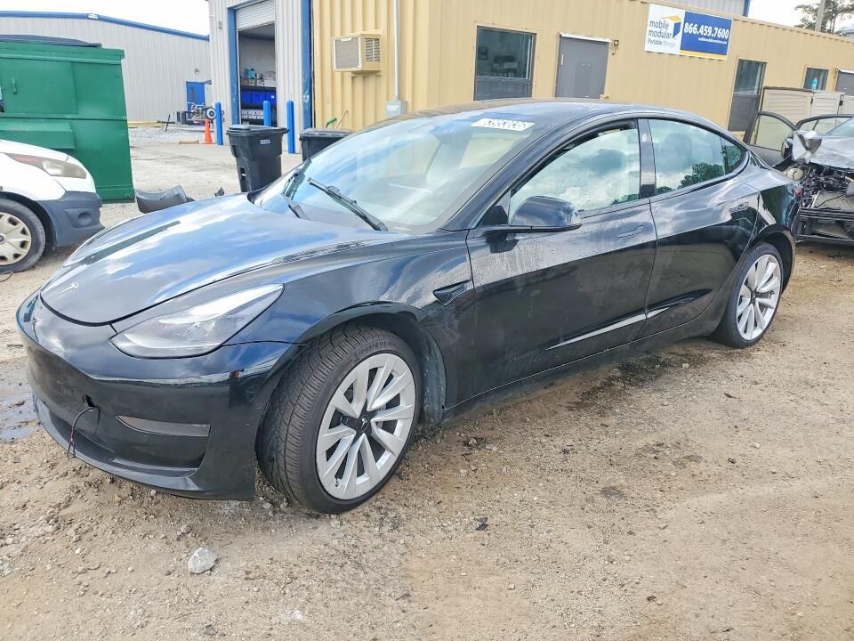 2022 TESLA Model 3