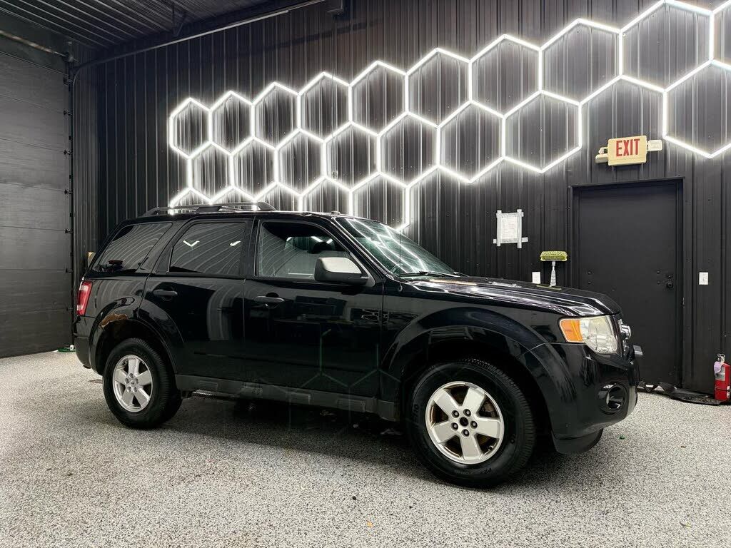 2011 FORD Escape