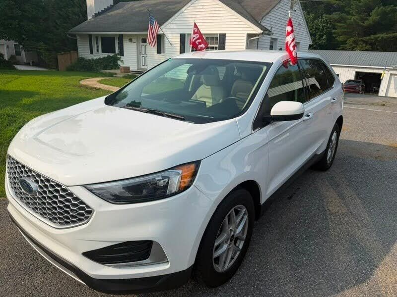 2024 FORD Edge