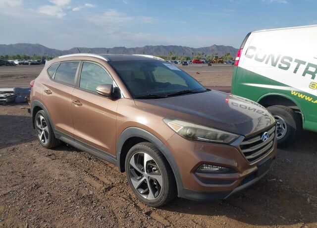 2016 HYUNDAI Tucson