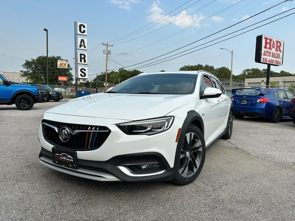 2018 BUICK Regal TourX