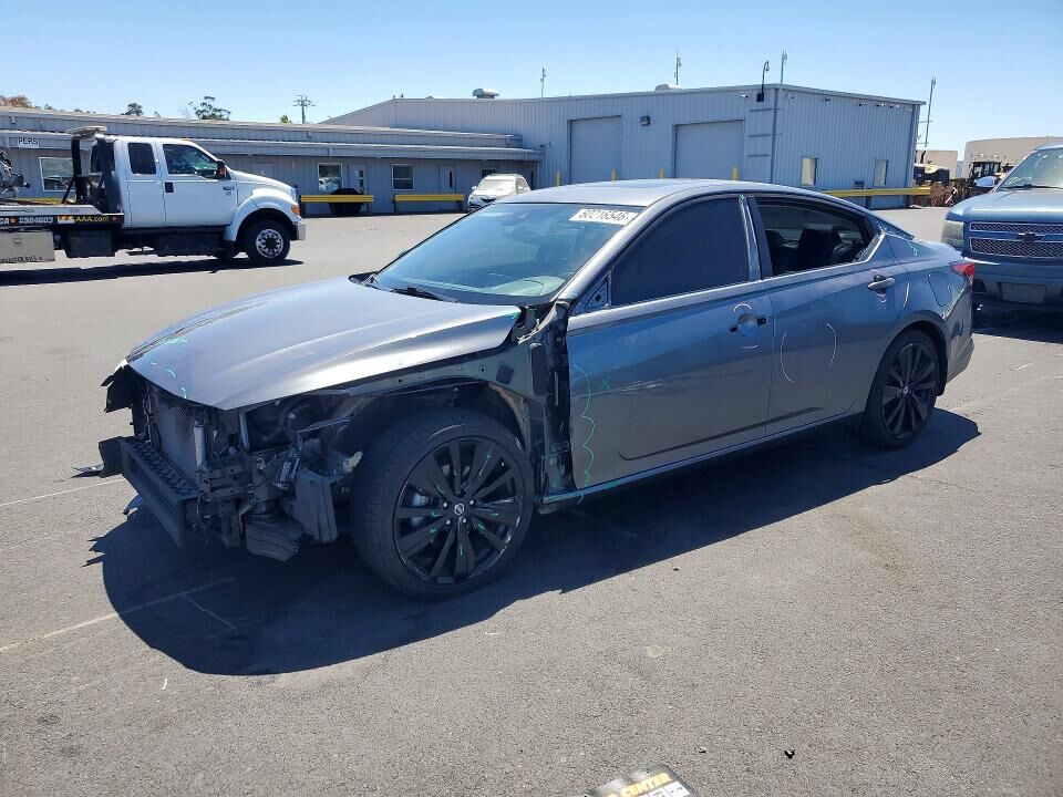 2022 NISSAN Altima