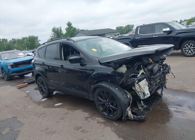 2017 FORD Escape