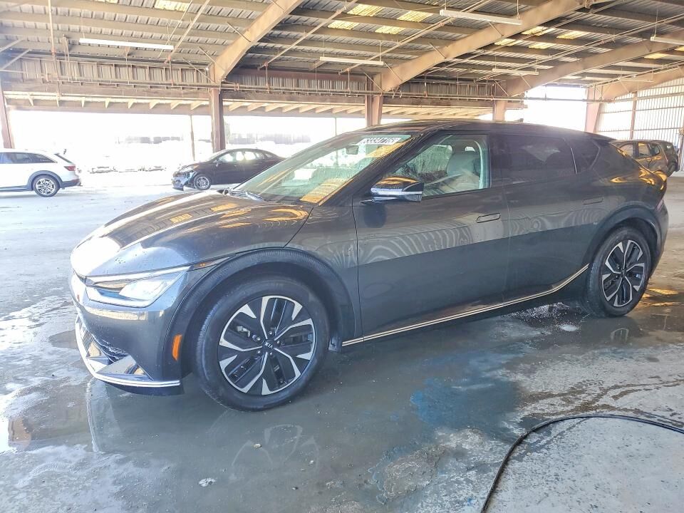 2023 KIA EV6