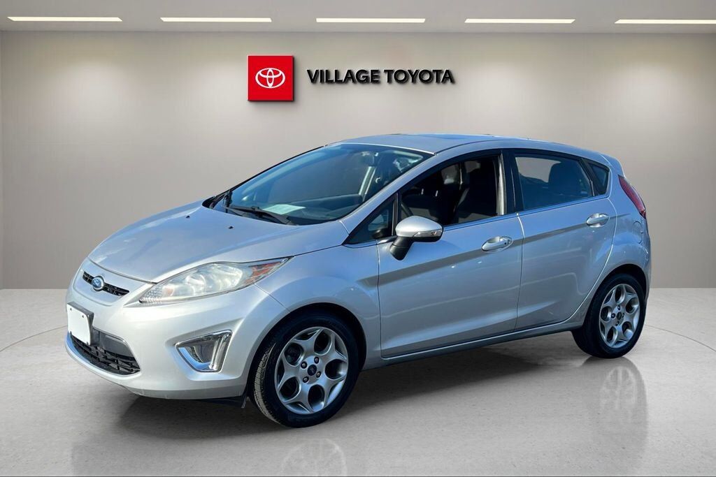 2011 FORD Fiesta