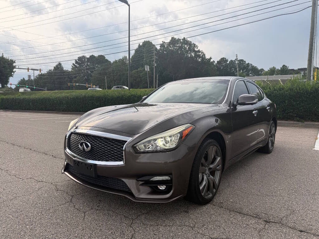 2015 INFINITI Q70