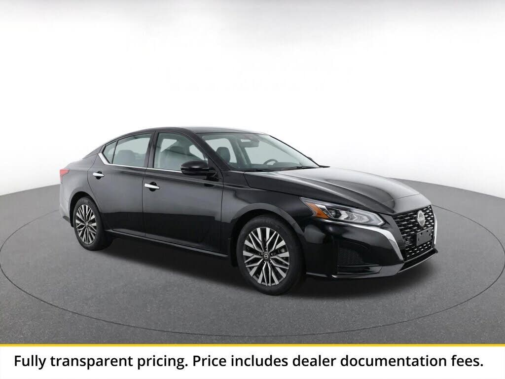 2025 NISSAN Altima