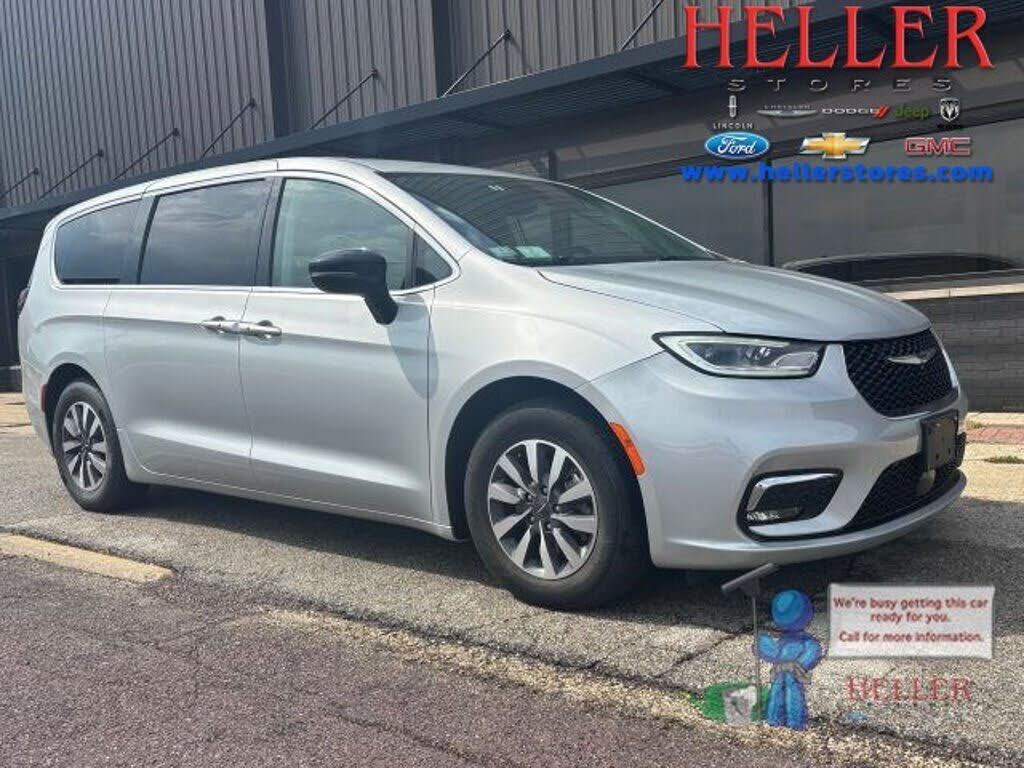 2024 CHRYSLER Pacifica