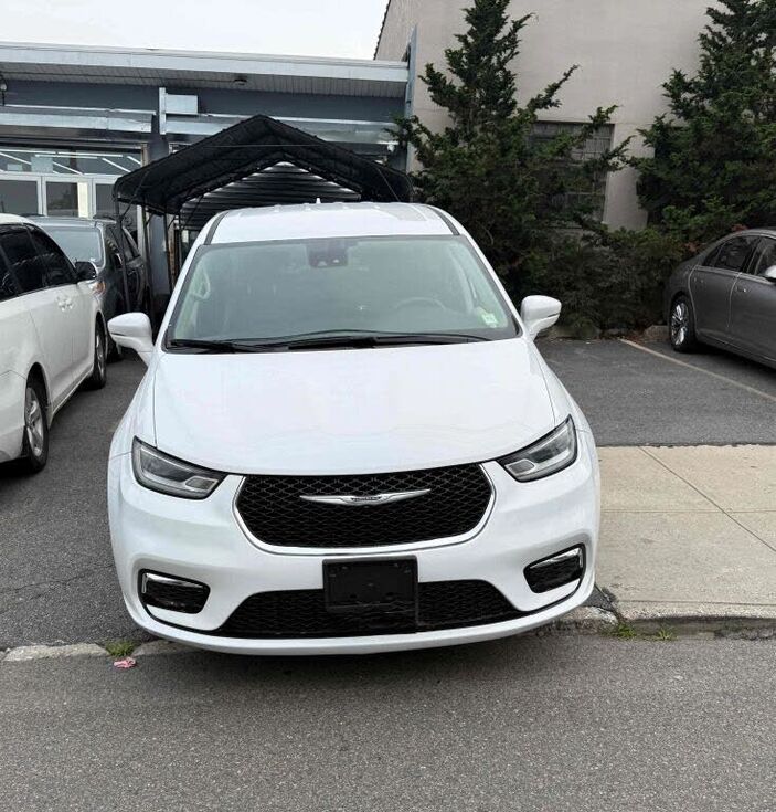 2022 CHRYSLER Pacifica
