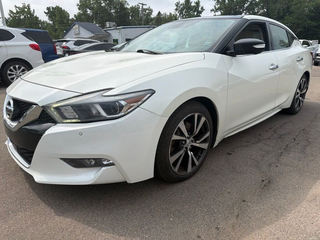 2017 NISSAN Maxima