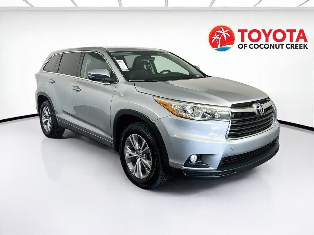 2016 TOYOTA Highlander