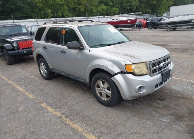 2010 FORD Escape