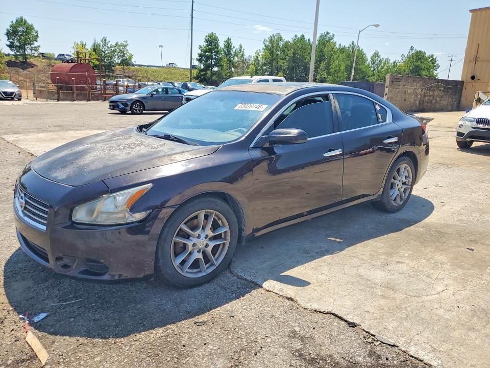 2010 NISSAN Maxima
